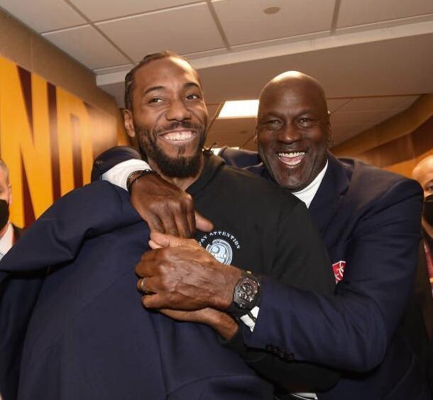 源自背身对 源自背身对